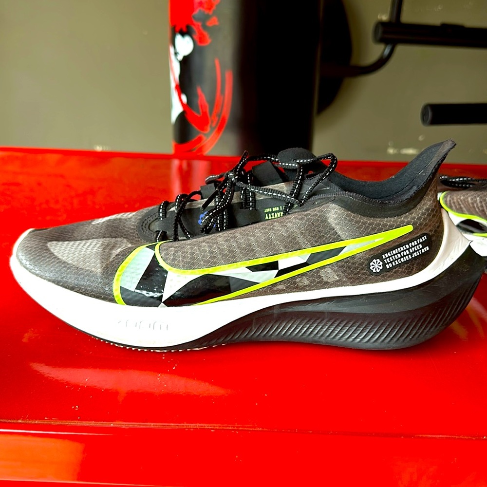 Nike Men's Zoom Gravity Black Ghost Green -           Size Men’s US 9 BQ3202-009